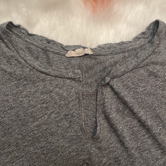 MADEWELL Gray Split Neck Short‎ Sleeve Shirt - Picture 2 of 5